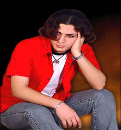 دانلود آهنگ مسافر شب از حامد هاکان + متن ترانه