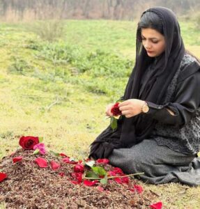 دانلود آهنگ نبهسم روی حجله ی شادی با صدای زن لری + متن ترانه