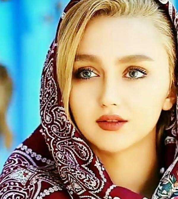دانلود آهنگ بلوچی پرکده گیلاسا پر کنه حسابا از زن بلوچ + متن ترانه
