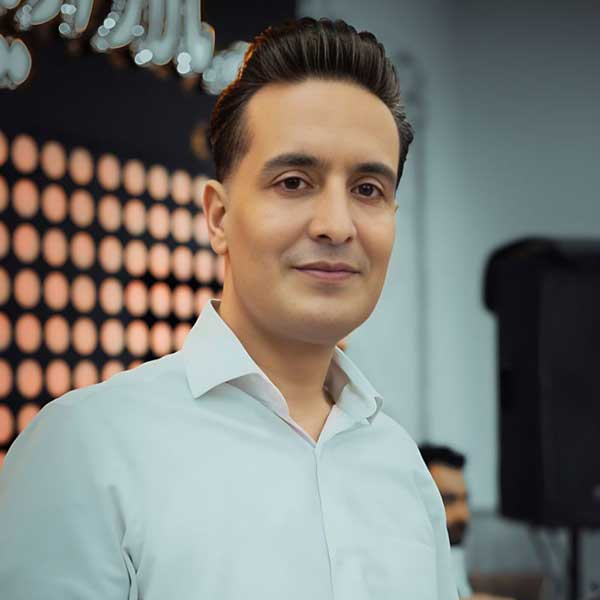 دانلود آهنگ لیلا خانوم مغز بادام گل شیرین یارکه من سلمانی برقی + متن